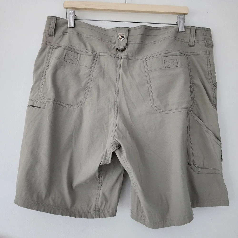 Kuhl khaki tan cargo pocket shorts outdoor hiking mens‎ size 38